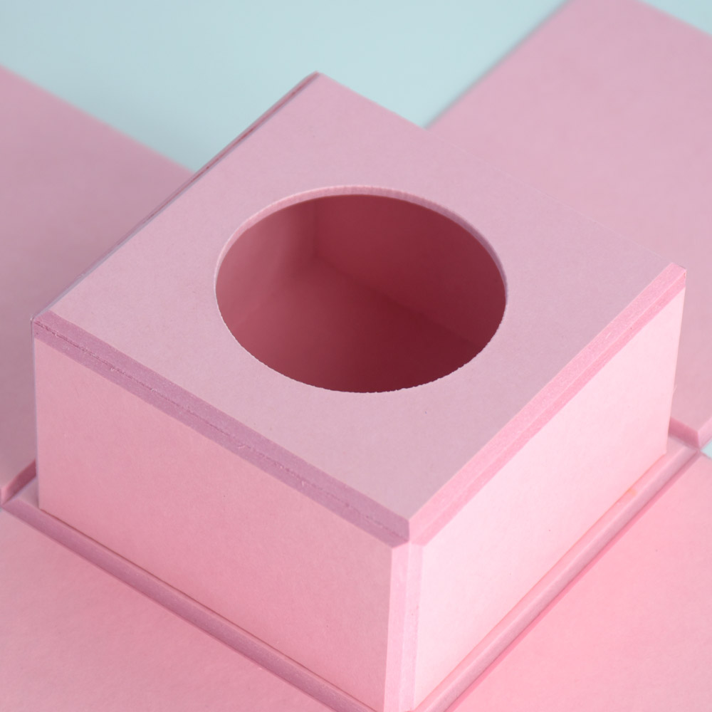 pink_rigid_box_004
